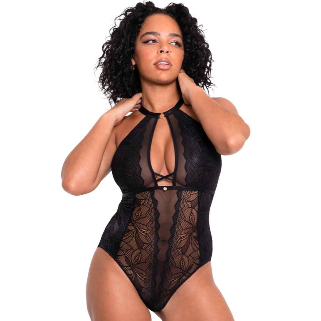 Stretch Lace Bodysuit for Plus Sizes in Black